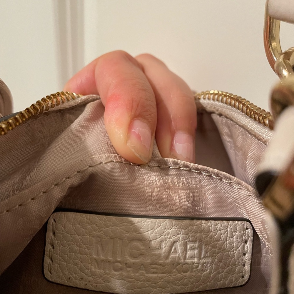 MICHAEL KORS - Picture 8 of 10